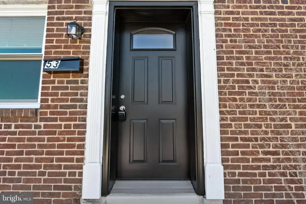53 Madison Dr, NEWARK