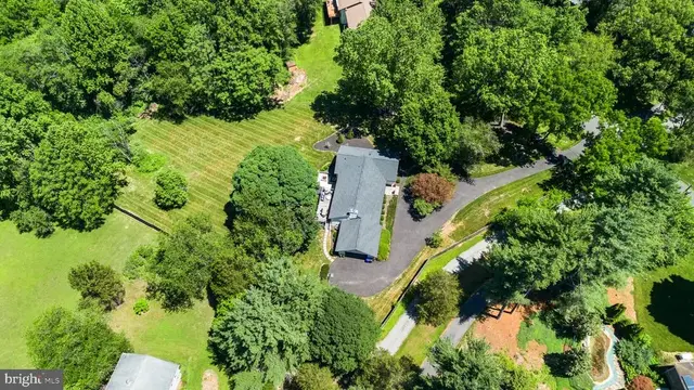 8009 Exodus Dr, Gaithersburg