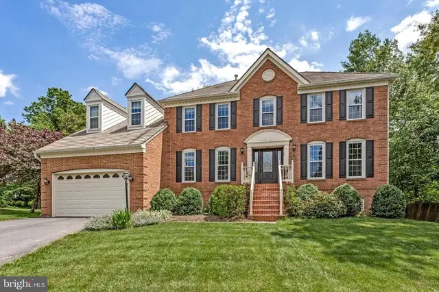 14201 Floral Park Dr, North Potomac