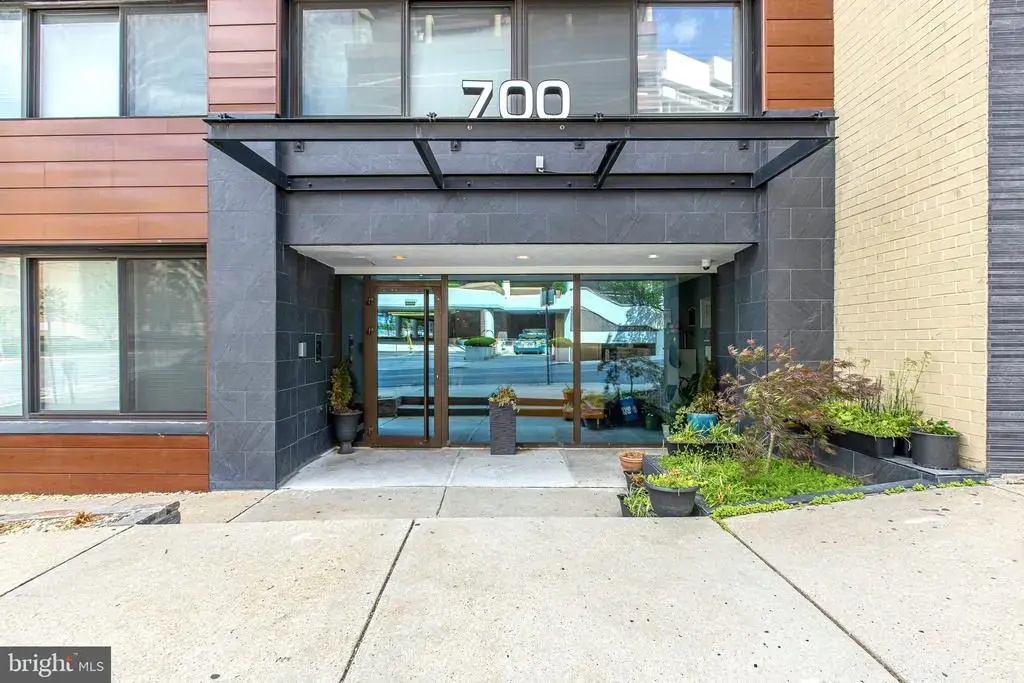 700 Roeder Rd #105, SILVER SPRING