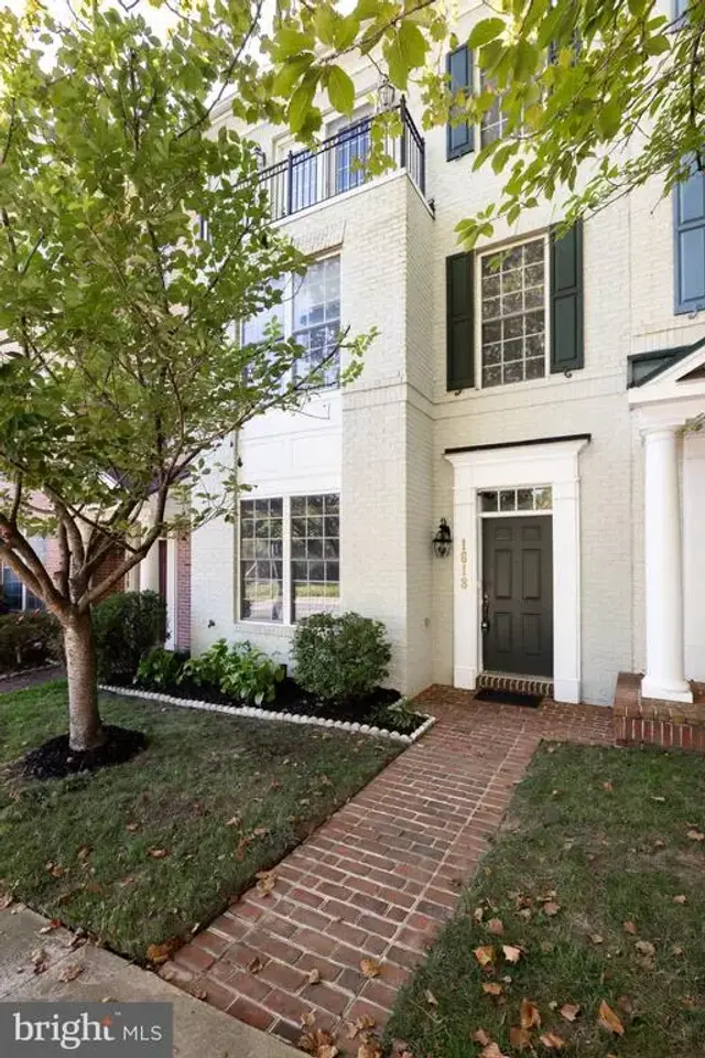 1618 Piccard Dr, Rockville