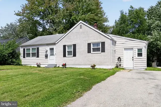 48 Yale Ave, New Castle