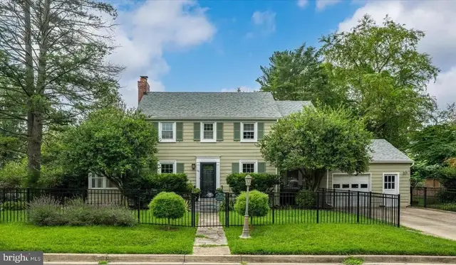 100 Aberdeen Rd, Rockville