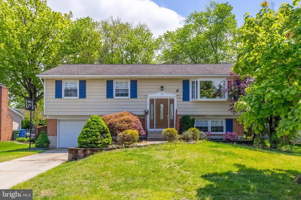 42 Regent Rd, CHERRY HILL