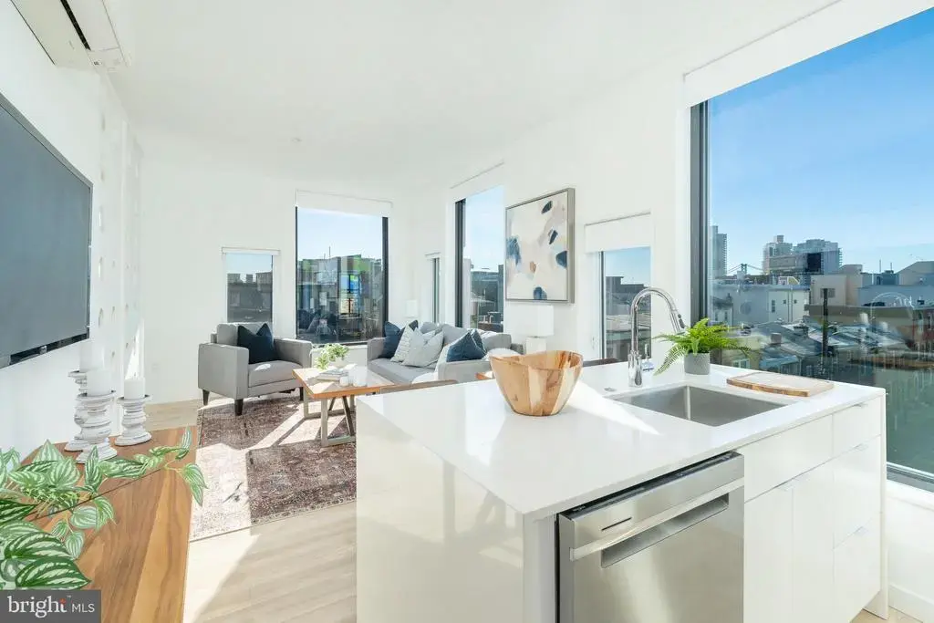 1131-39 N Front St #206, PHILADELPHIA