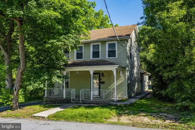 123 W Main St, Hershey