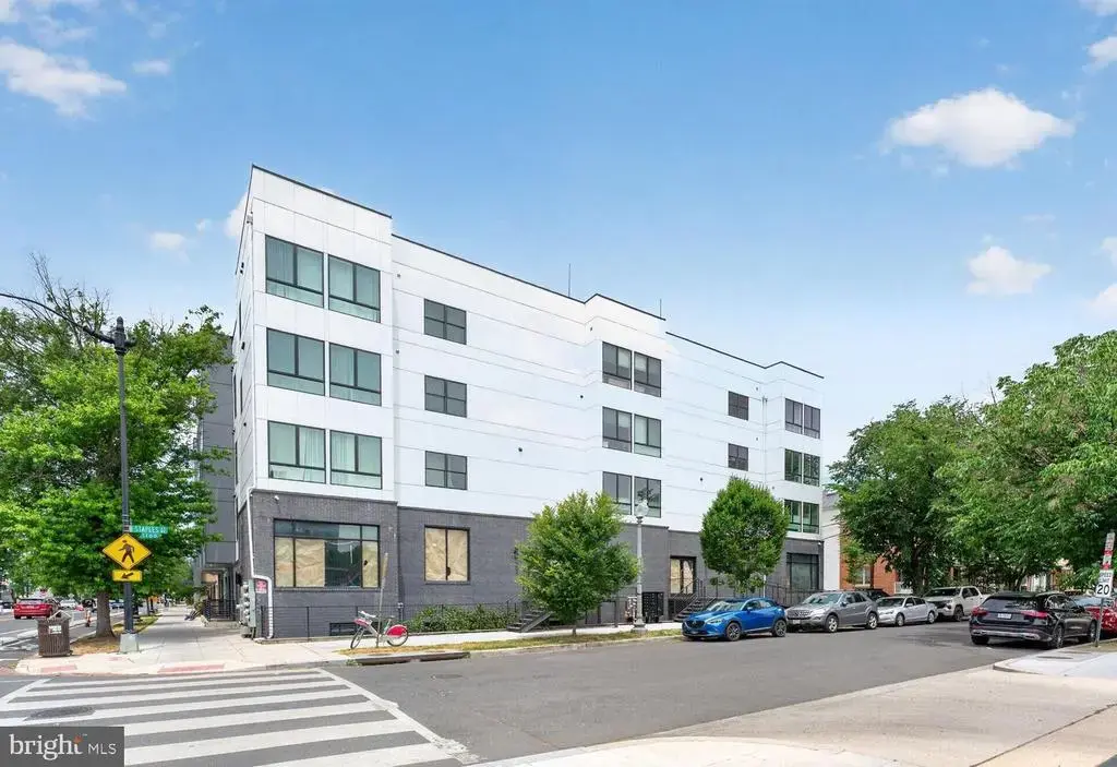1102 Staples St Ne #301, WASHINGTON