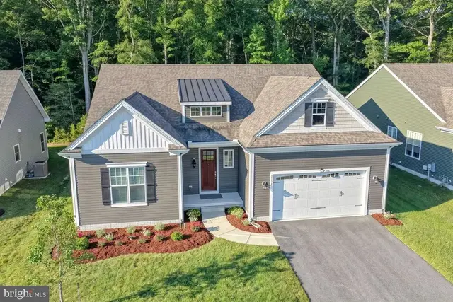 22395 Arbor Cir, Milton