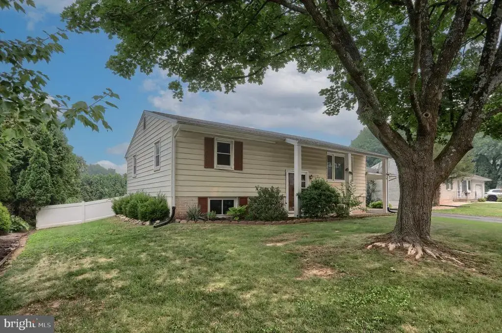 1132 Cornell Dr, HUMMELSTOWN