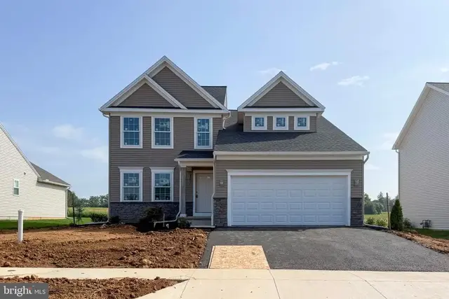 905 Fairfield Lane, Shippensburg