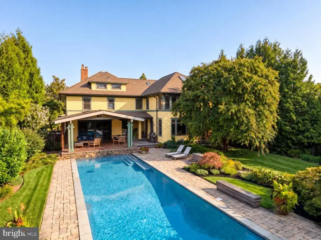 3626 Raymond St, CHEVY CHASE