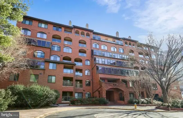 1029 N Stuart St N #417, Arlington