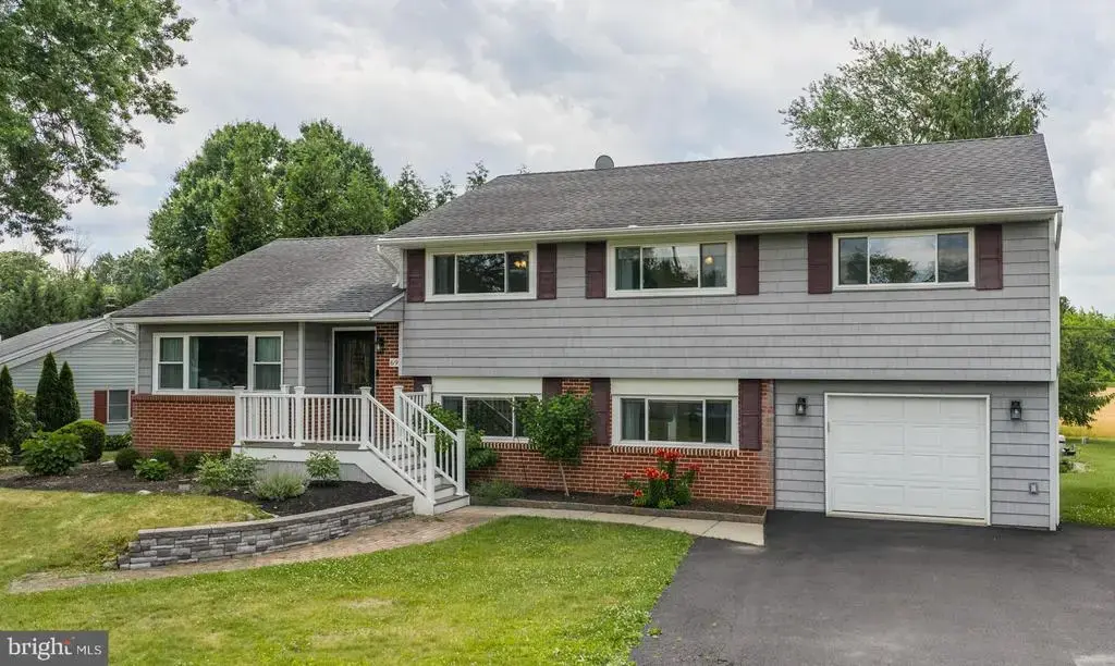 69 Upper Hilltop Rd, YARDLEY
