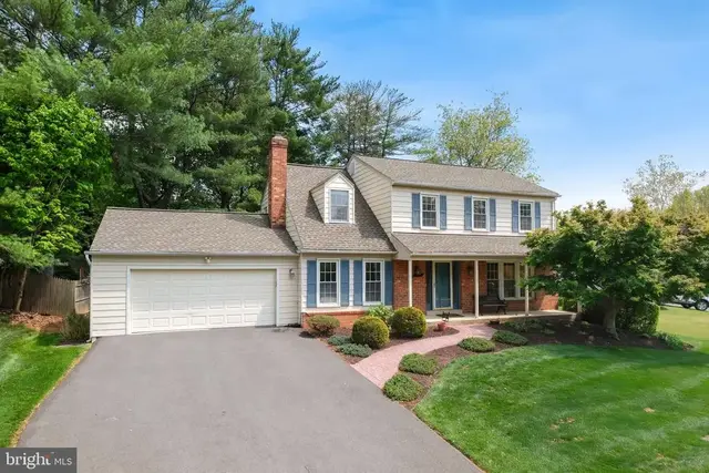 1429 Longhill Dr, Potomac