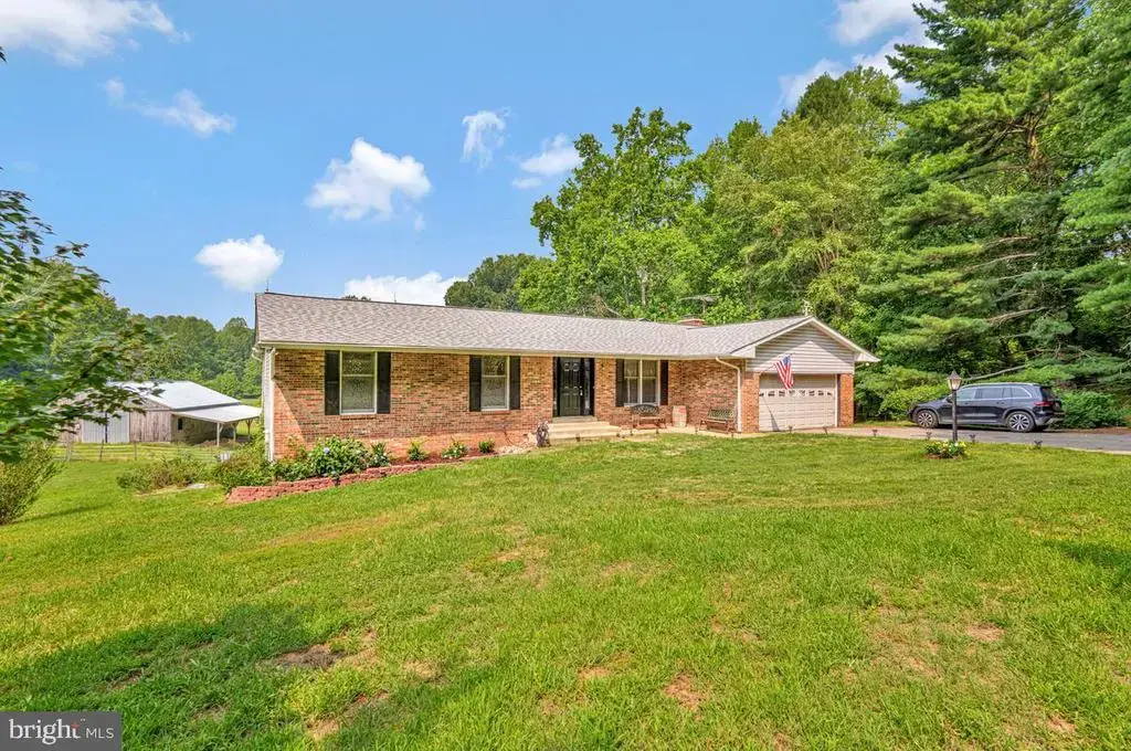 200 M F Bowen Rd, HUNTINGTOWN