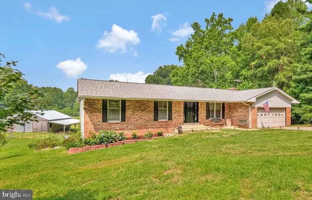 200 M F Bowen Rd, HUNTINGTOWN