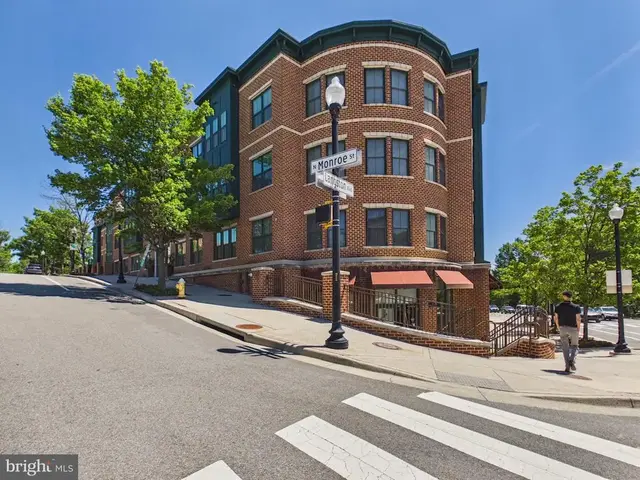 2101 N Monroe St #403, Arlington