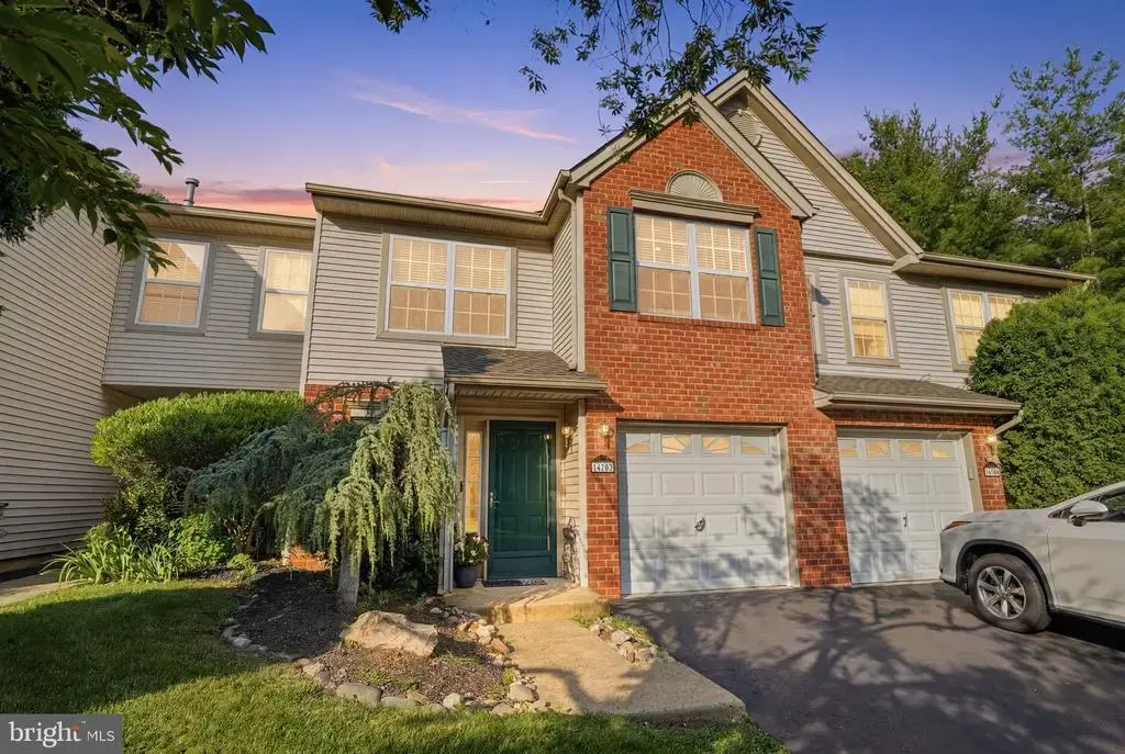 458 Jason Dr, SOUTHAMPTON