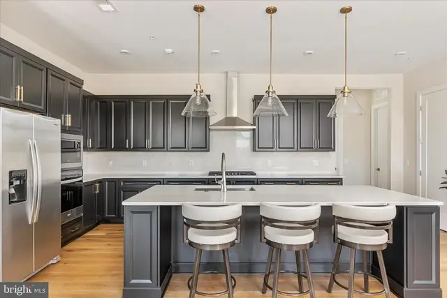 22127 Headwater Ter #400, Ashburn