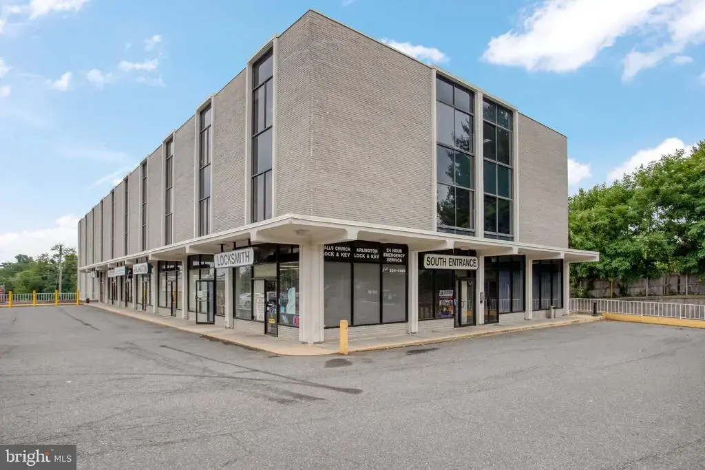 6201 Leesburg Pike, FALLS CHURCH