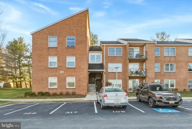 200 Chapel Ct #211, Walkersville