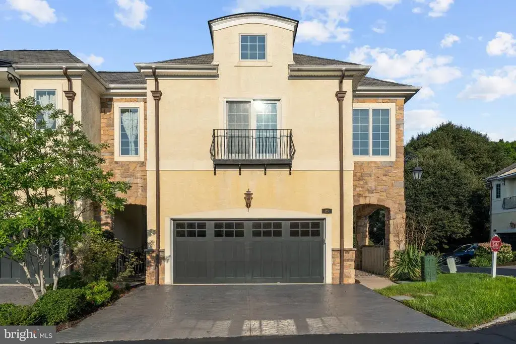 25 Breyer Ct #25-e, ELKINS PARK