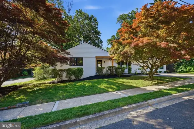 4100 25th Pl N, Arlington