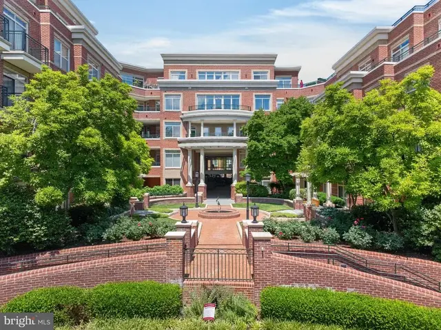 66 Franklin St #412, Annapolis