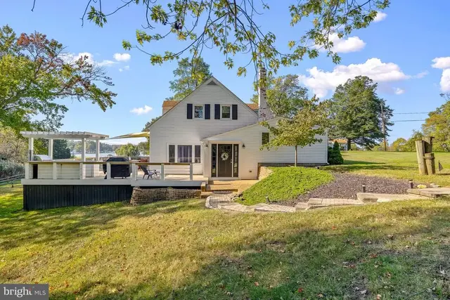 1211 Dixona Dr, Edgewater