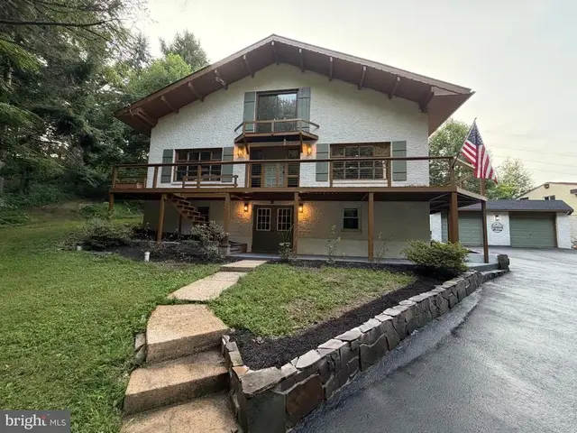 1949 Druck Valley Rd, York