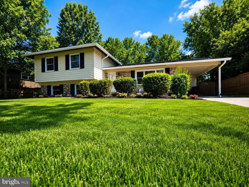 2410 Parkers Ln, ALEXANDRIA