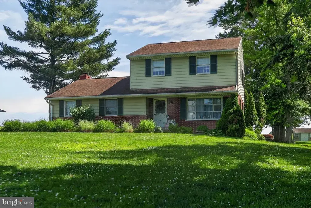 1106 Village Rd, LANCASTER