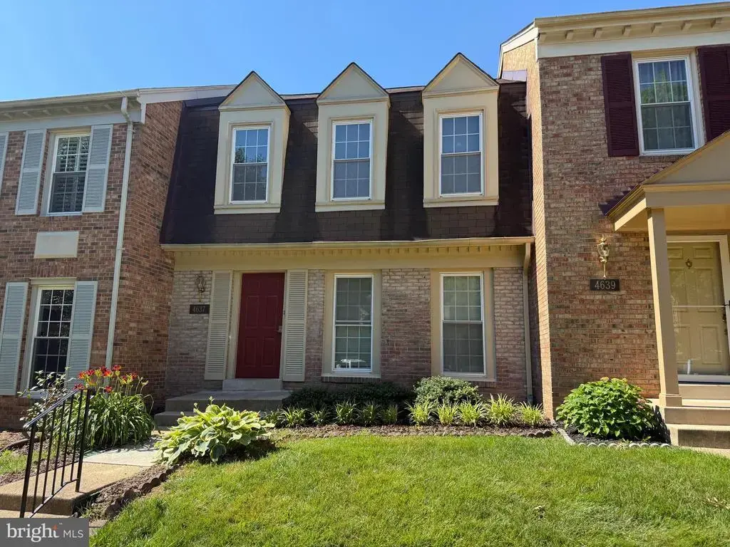 4637 Luxberry Dr, FAIRFAX