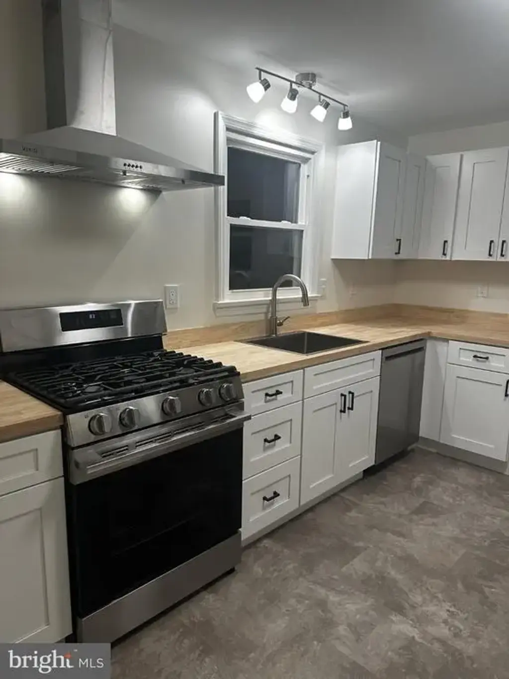 51 Wallace Rd, PRINCETON JUNCTION
