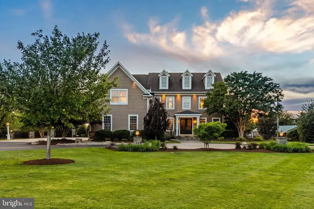 25301 Poland Rd, CHANTILLY