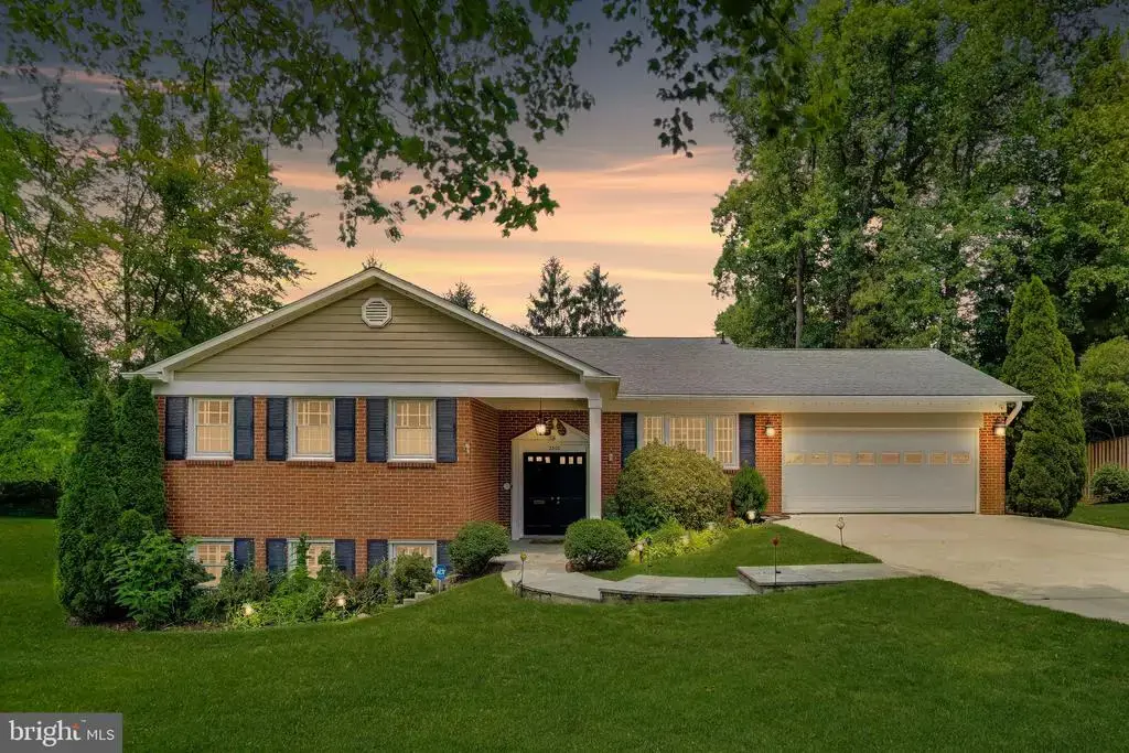 3300 Clearwood Ct, FALLS CHURCH
