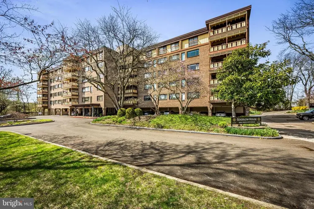 200 Cross Keys Rd #r43, BALTIMORE