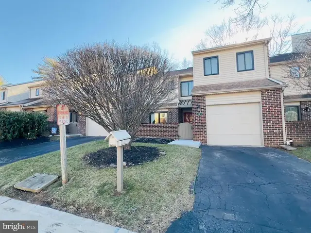 8 Knox Ct, Chesterbrook