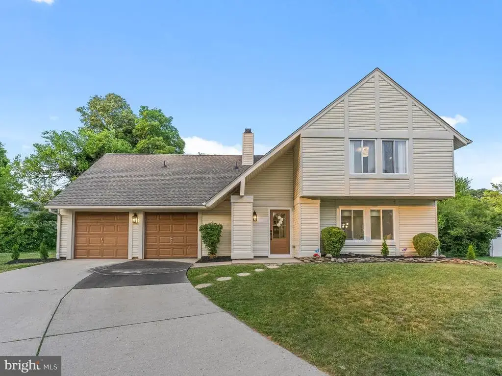 4 Brower Ct, MARLTON