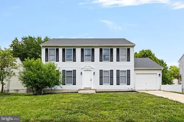 14 Tarcote Ct, Newark
