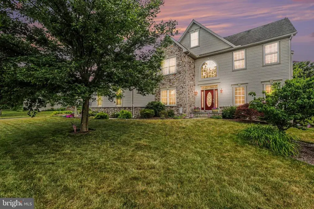 7329 Cobble Stone Dr, HARRISBURG