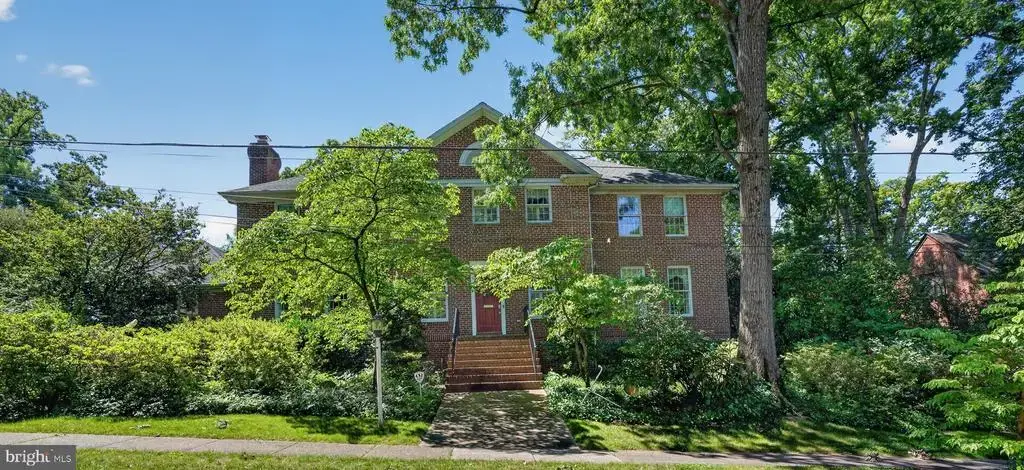 4407 Holly Hill Rd, HYATTSVILLE