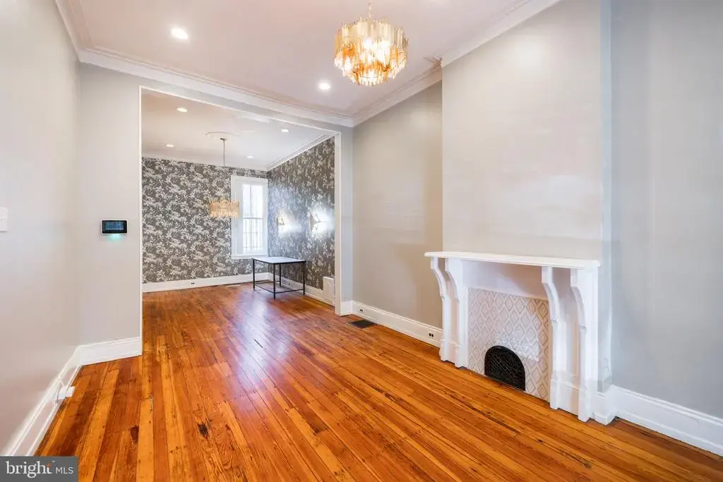 206 S 43rd St, PHILADELPHIA