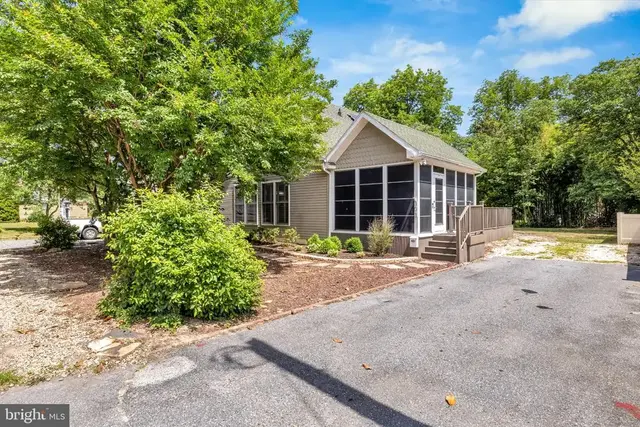 303 Coulter St, Milton