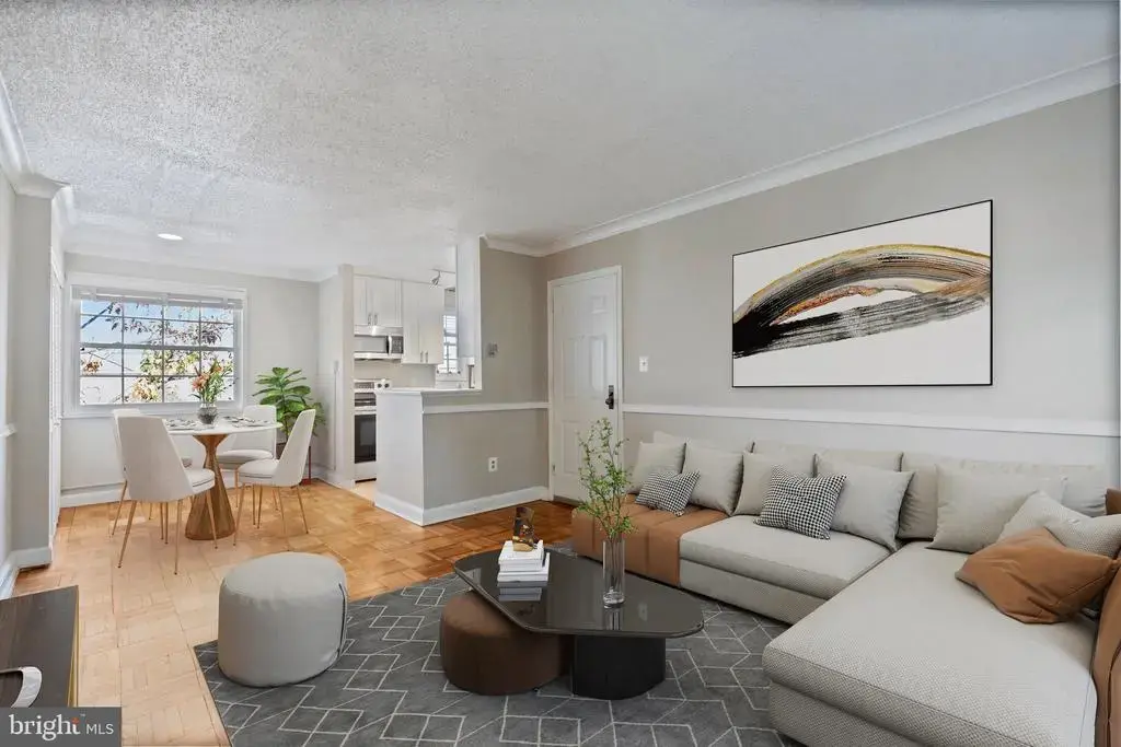 1630 W Abingdon Dr #301, ALEXANDRIA