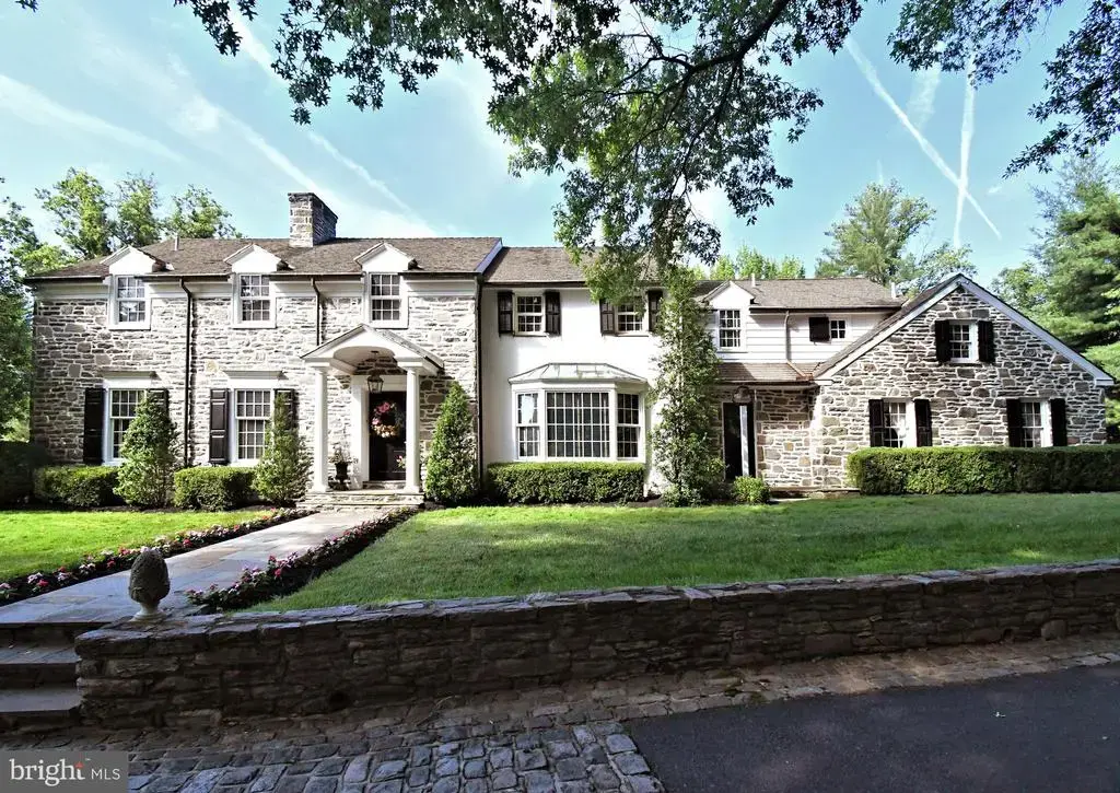 896 E Township Line Rd, BLUE BELL