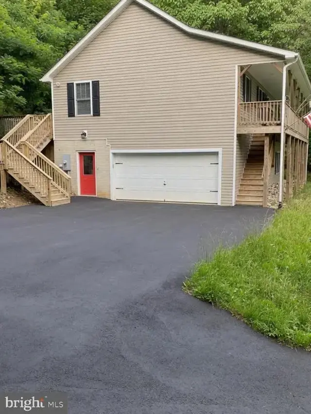 1157 Granny Smith Rd, Linden