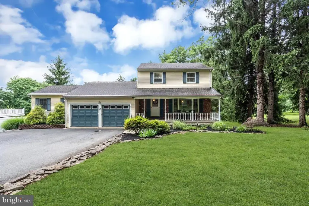 83 Hart Ave, HOPEWELL