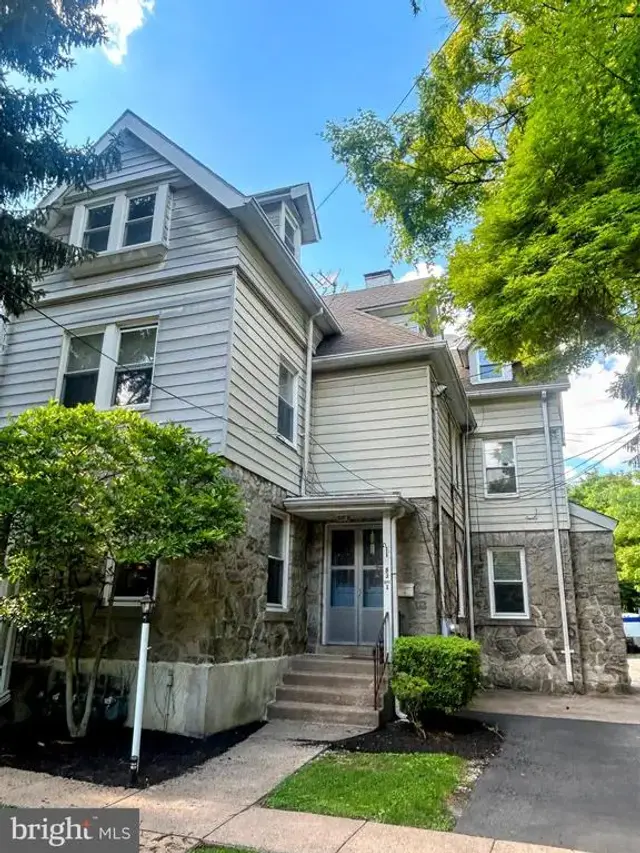 83 W Baltimore Ave #3rd Floor, Lansdowne