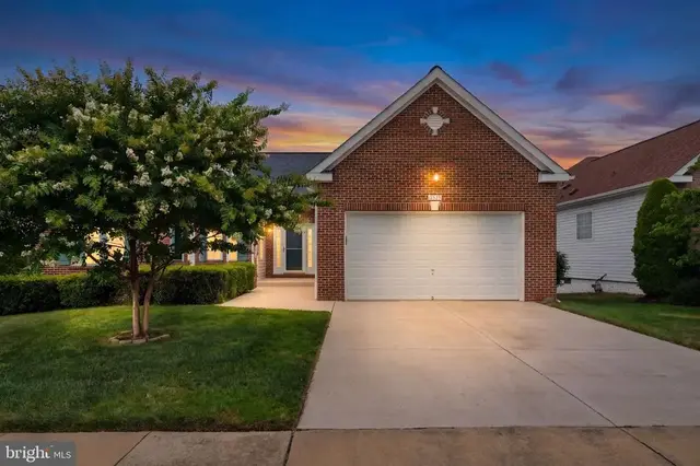 17633 Four Seasons Dr, Dumfries